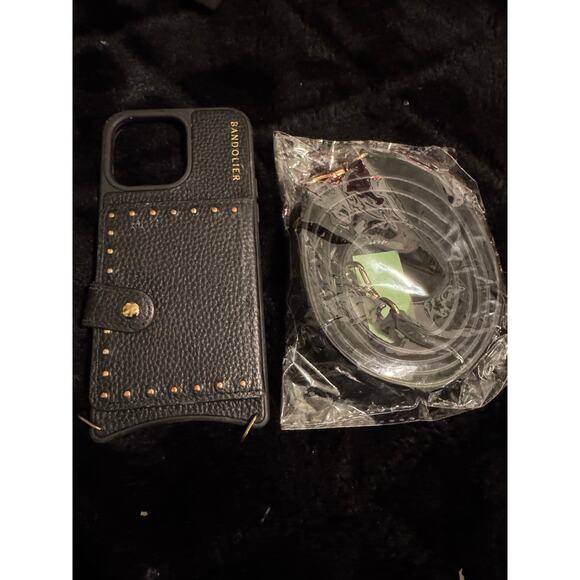 Bandolier studded MagSafe 15 pro max case &
Thick black & gold curb chain strap - Picture 8 of 8